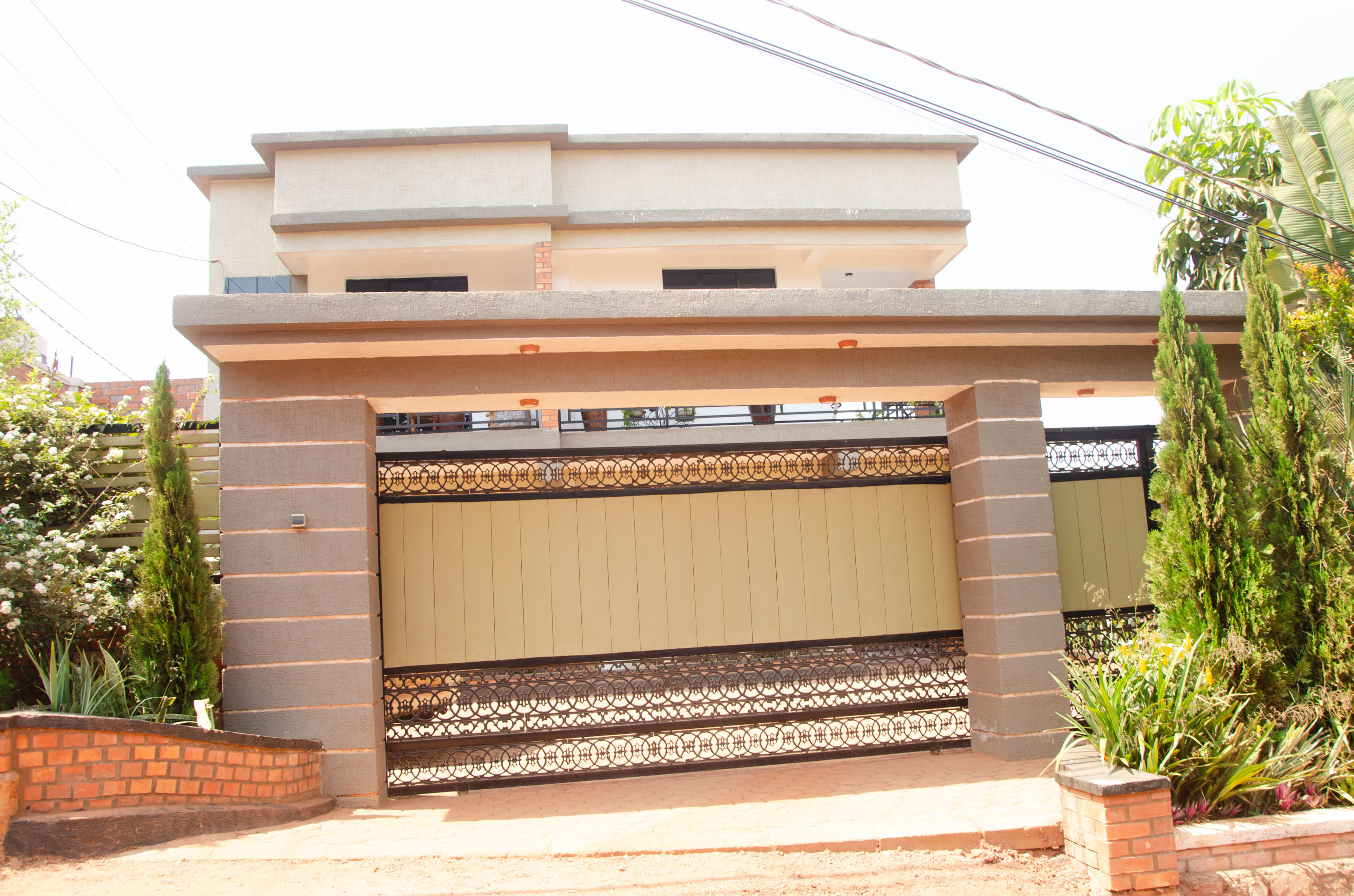 Luxury 6-Bedroom Family Villa with 360° Panoramic Rooftop Views | Rebero, Kigali